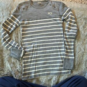 Kari Traa crew neck shirt